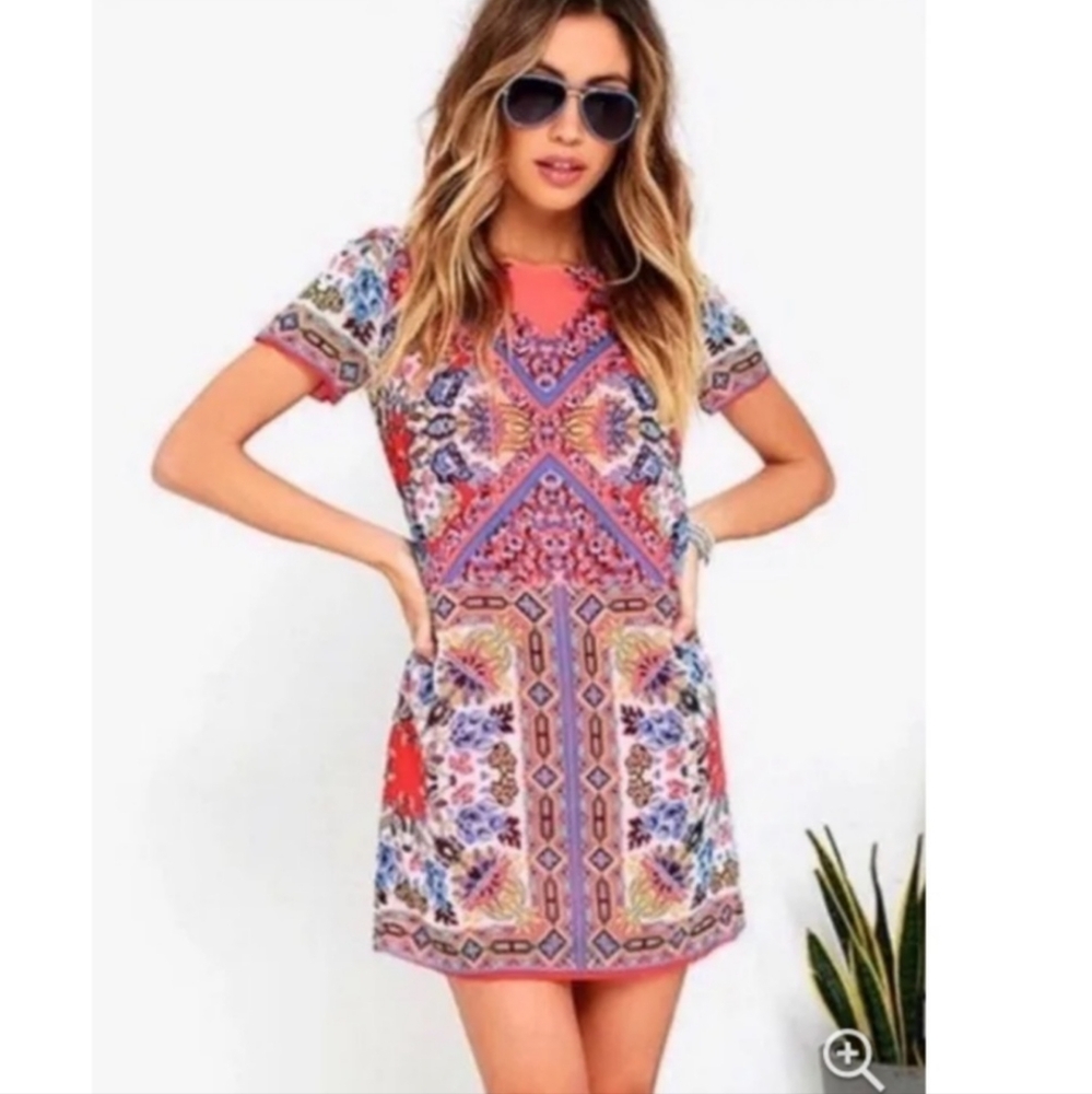 Lulus Sangria Coral Pink Tile Print Shift Lined Dress Size Small